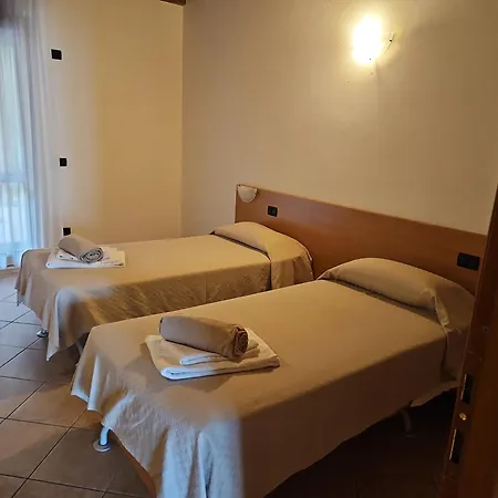 Aparthotel Borgo Dei Limoni - Con Garage Gargnano