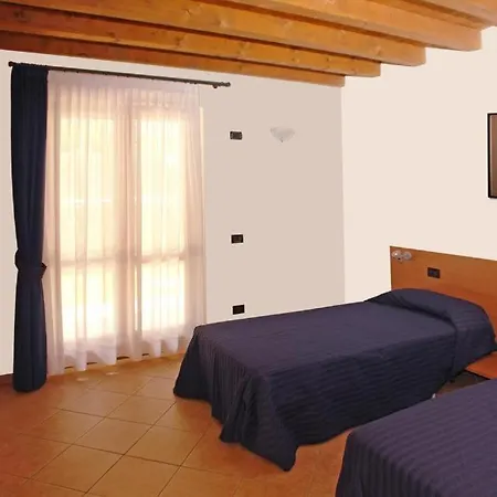 Borgo Dei Limoni - Con Garage Aparthotel 3*