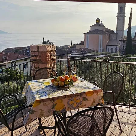 Borgo Dei Limoni - Con Garage Aparthotel 3*