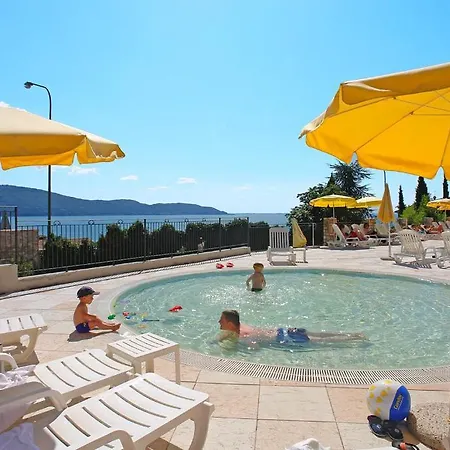 Borgo Dei Limoni - Con Garage Aparthotel 3*