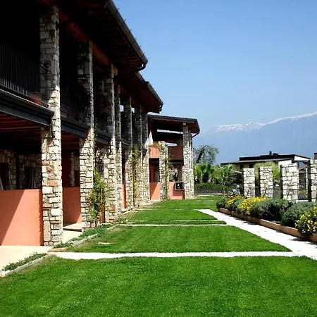 Borgo Dei Limoni - Con Garage 3* Gargnano