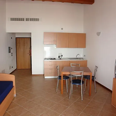 Borgo Dei Limoni - Con Garage Aparthotel
