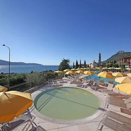 Borgo Dei Limoni - Con Garage Aparthotel 3*