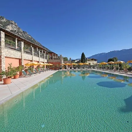 Borgo Dei Limoni - Con Garage Aparthotel