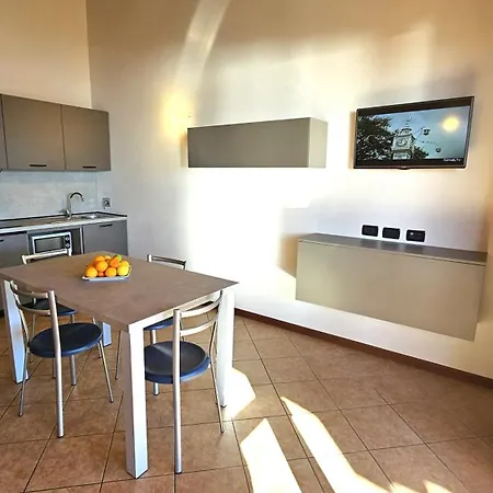 Borgo Dei Limoni - Con Garage Aparthotel