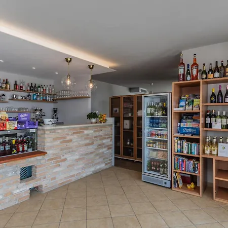 Borgo Dei Limoni - Con Garage غارنانو