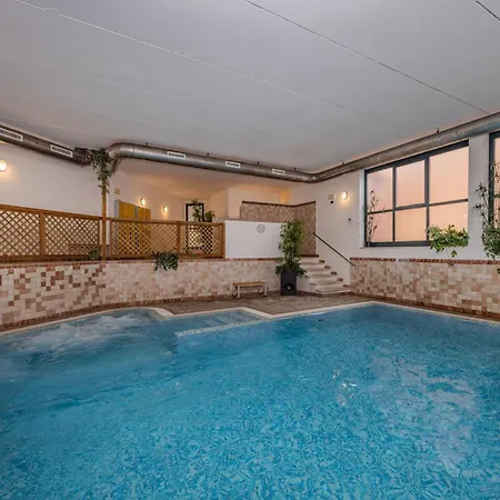 Borgo Dei Limoni - Con Garage 4* غارنانو