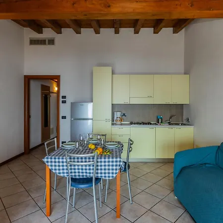 شقة فندقية Borgo Dei Limoni - Con Garage 4*