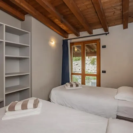 Borgo Dei Limoni - Con Garage 4* غارنانو
