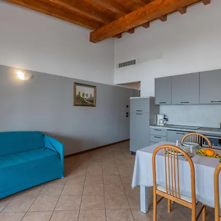 Borgo Dei Limoni - Con Garage غارنانو