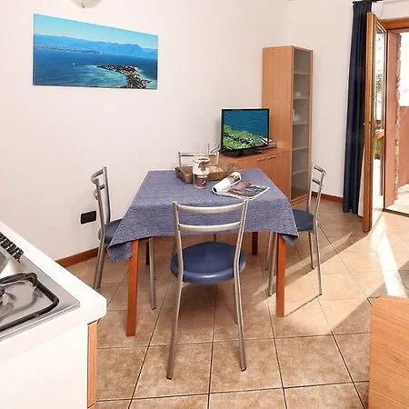 Aparthotel Borgo Dei Limoni - Con Garage 4*